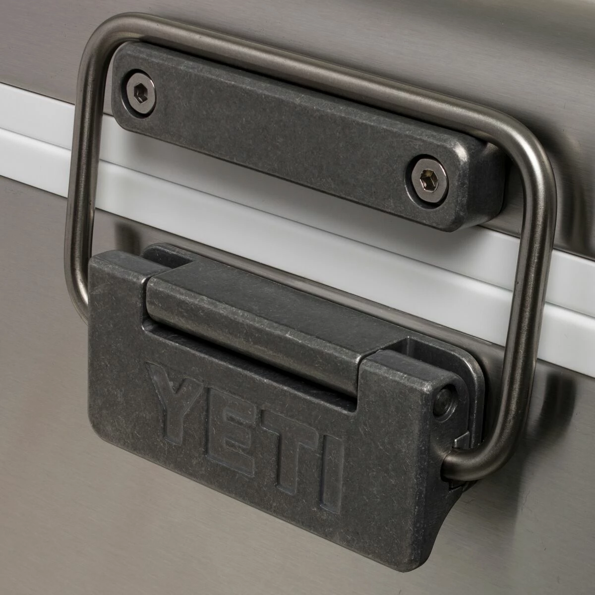 Discount π V Series Cooler YETI Coolers π€© 5 Discount π V Series Cooler YETI Coolers π€© - Image 3